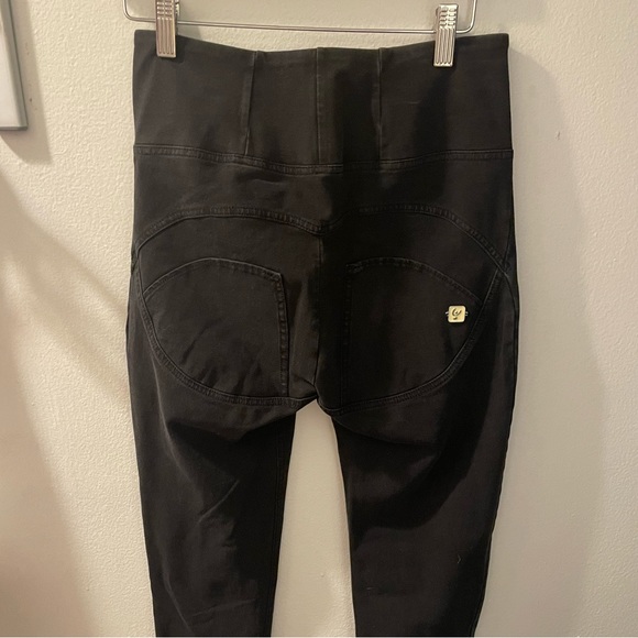 FREDDY STORE| WR.UP® Denim With Front Pockets| Large - Picture 14 of 15
